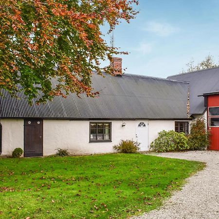1 Bedroom Cozy Home In Simrishamn Gladsax Kültér fotó